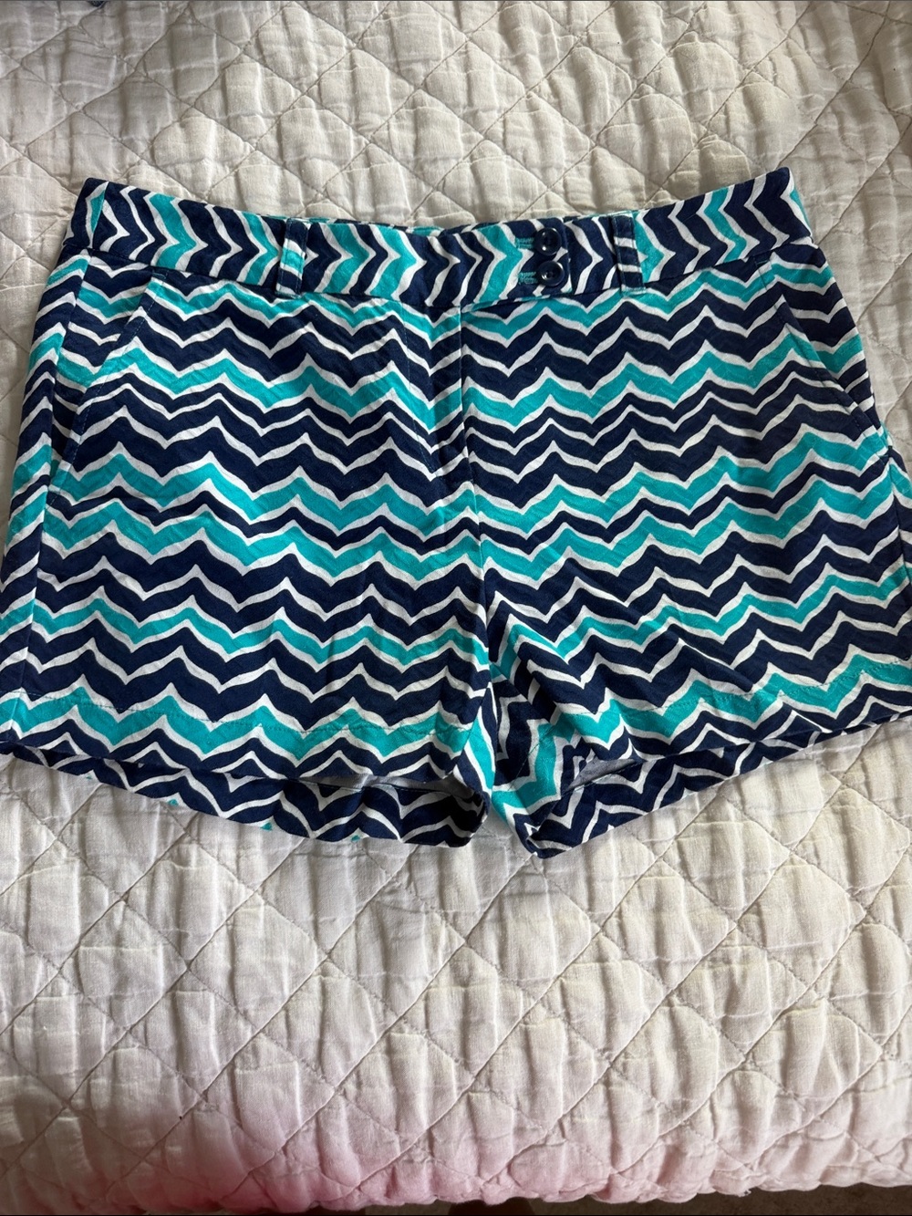 Vineyard Vines Chevron Shorts in Navy, Teal & White